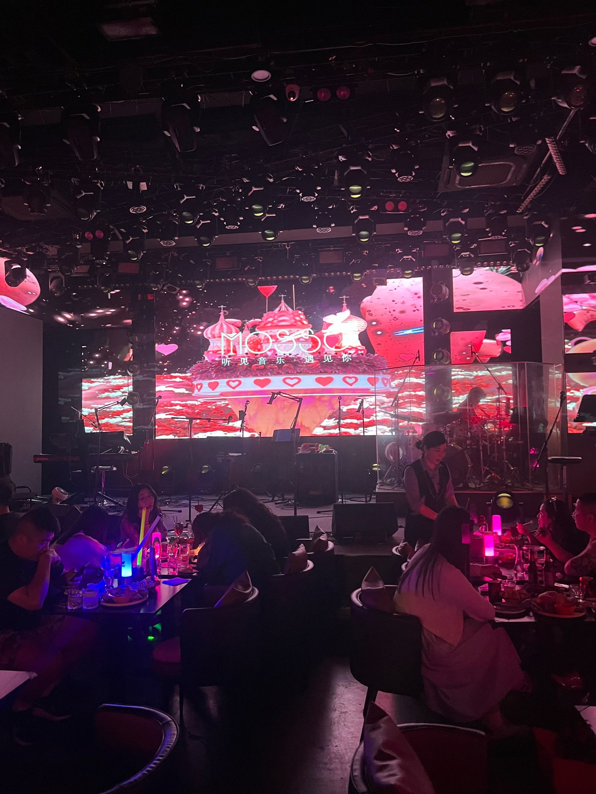 岳阳商务ktv价格多少钱一个小时-岳阳楼区ktv预定